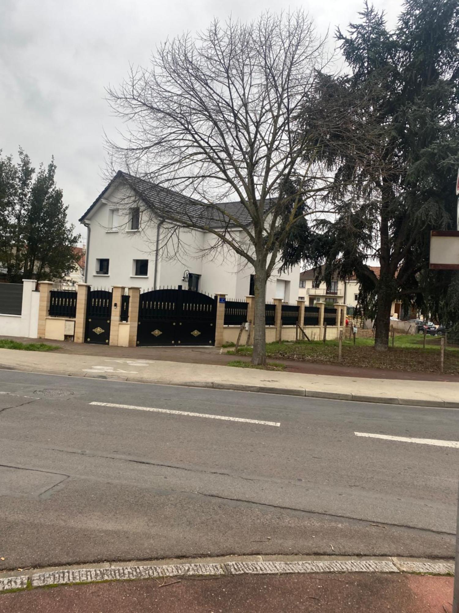 Villa Double Tree House