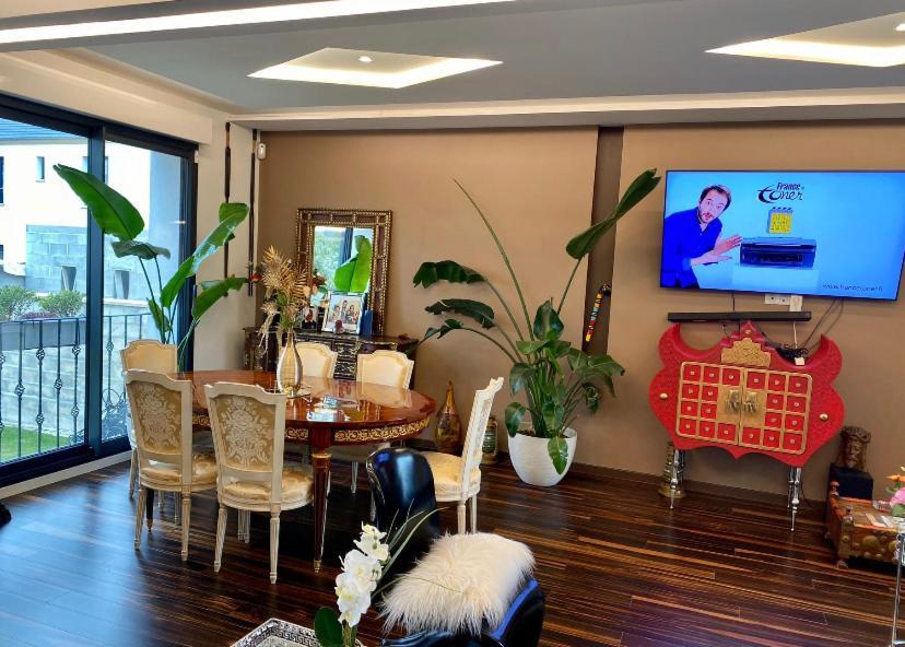 Double Tree House Villa *